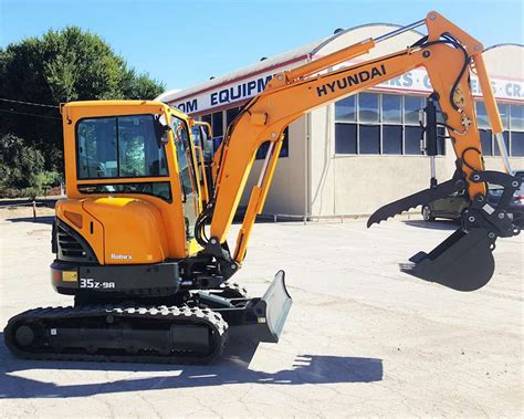 hyundai mini excavator models|hyundai 35 excavator specs.